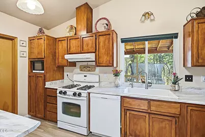 243 Castle Creek Road, Grants Pass, OR 97526 - Photo 14