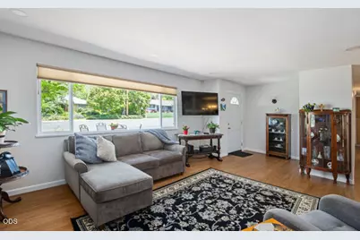 1429 NE Meier Drive, Grants Pass, OR 97526 - Photo 12