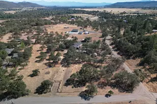 222 Crescent Dr, Eagle Point, OR 97524 - Photo 38