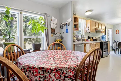 222 Crescent Drive, Eagle Point, OR 97524 - Photo 12