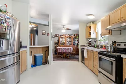 222 Crescent Drive, Eagle Point, OR 97524 - Photo 4