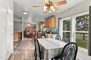 222 Crescent Dr, Eagle Point, OR 97524 - Photo 8