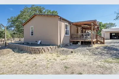 222 Crescent Drive, Eagle Point, OR 97524 - Photo 2