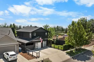 654 NE Providence Dr, Bend, OR 97701 - Photo 36