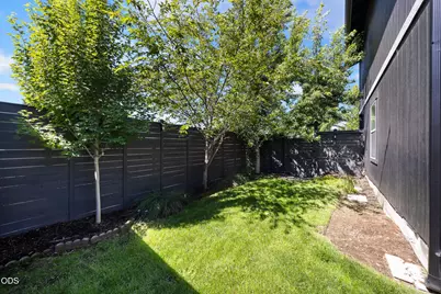 654 NE Providence Drive, Bend, OR 97701 - Photo 34