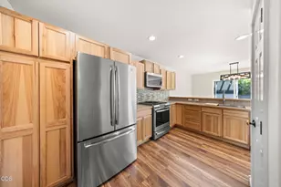 654 NE Providence Dr, Bend, OR 97701 - Photo 14