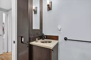 3415 Calle Vista Dr, Medford, OR 97504 - Photo 24