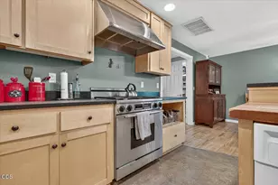 3415 Calle Vista Dr, Medford, OR 97504 - Photo 16
