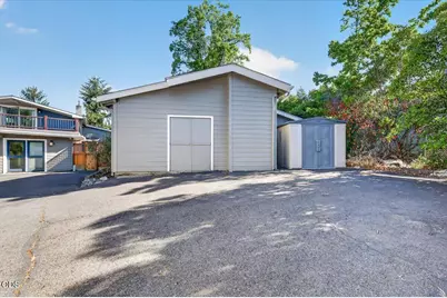 3415 Calle Vista Drive, Medford, OR 97504 - Photo 4