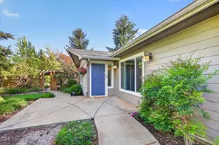 3415 Calle Vista Dr, Medford, OR 97504 - Photo 6