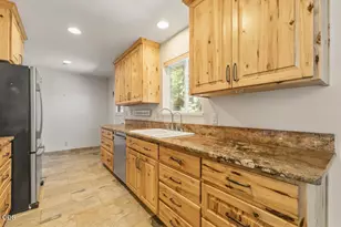 620 Mt Pitt St, Klamath Falls, OR 97601 - Photo 4
