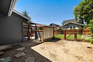 660 NE Innes Ln, Bend, OR 97701 - Photo 40