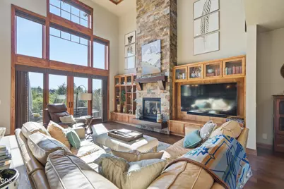 19361 Roswell Drive, Bend, OR 97702 - Photo 8