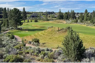 19361 Roswell Drive, Bend, OR 97702 - Photo 4