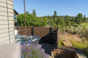 19361 Roswell Dr, Bend, OR 97702 - Photo 34