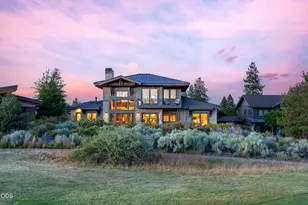 19361 Roswell Dr, Bend, OR 97702 - Photo 2
