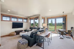 19361 Roswell Dr, Bend, OR 97702 - Photo 28