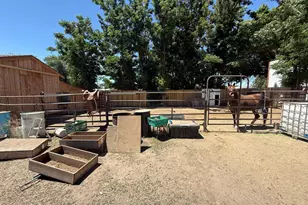 3206 Summers Ln, Klamath Falls, OR 97603 - Photo 36