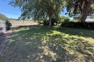 3206 Summers Ln, Klamath Falls, OR 97603 - Photo 38