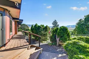 738 Fairway Ct, Ashland, OR 97520 - Photo 36