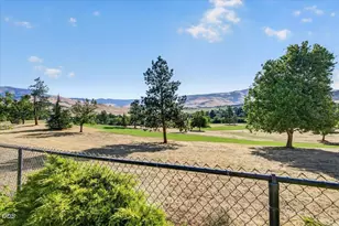 738 Fairway Ct, Ashland, OR 97520 - Photo 34