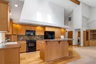61274 Columbine Ln, Bend, OR 97702 - Photo 12