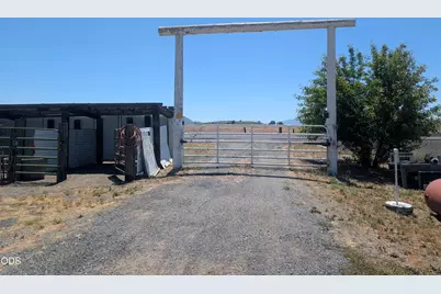 109 Miller Island Road, Klamath Falls, OR 97603 - Photo 20