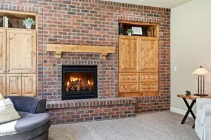 61156 SE Sydney Harbor Dr, Bend, OR 97702 - Photo 6
