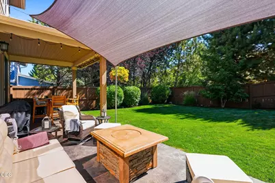 61156 SE Sydney Harbor Drive, Bend, OR 97702 - Photo 48