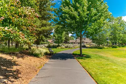 61156 SE Sydney Harbor Drive, Bend, OR 97702 - Photo 64