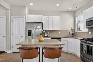 20540 Gloucester Ln, Bend, OR 97701 - Photo 8