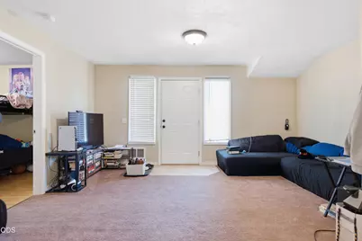 825 W 13th Street, Medford, OR 97501 - Photo 20