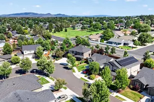 3520 SW Pumice Stone Ave, Redmond, OR 97756 - Photo 36