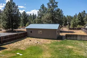 60180 Pawnee Rd, Bend, OR 97702 - Photo 48