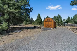 60180 Pawnee Rd, Bend, OR 97702 - Photo 30