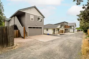 454 NE Burnside Ave, Bend, OR 97701 - Photo 42