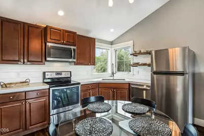 454 NE Burnside Avenue, Bend, OR 97701 - Photo 46