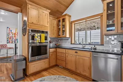 577 NW Greyhawk Avenue, Bend, OR 97703 - Photo 14