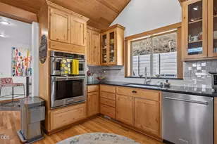 577 NW Greyhawk Ave, Bend, OR 97703 - Photo 14