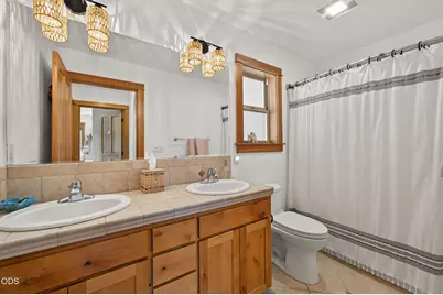 577 NW Greyhawk Avenue, Bend, OR 97703 - Photo 36