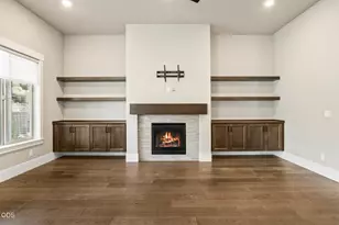 3041 NW Butte View Dr, Bend, OR 97703 - Photo 4
