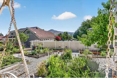 2430 Quail Run Drive, Medford, OR 97504 - Photo 44