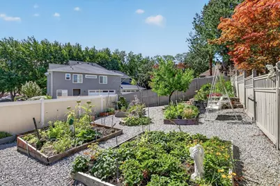 2430 Quail Run Drive, Medford, OR 97504 - Photo 46