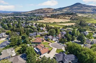 2430 Quail Run Dr, Medford, OR 97504 - Photo 54