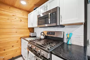 17631 Cluster Cabin Ln, Sunriver, OR 97707 - Photo 12