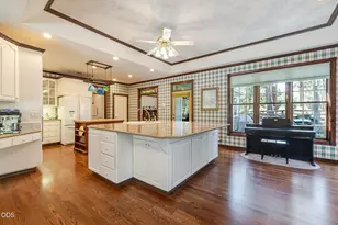 60287 Tall Pine Ave, Bend, OR 97702 - Photo 10