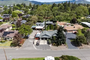 524 N Berkeley Way, Medford, OR 97504 - Photo 34