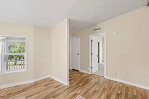 235 Dearing Wy, Grants Pass, OR 97527 - Photo 4