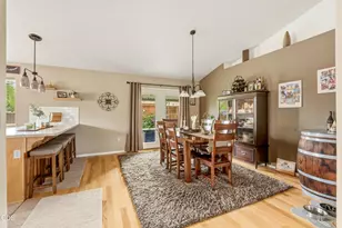 1922 NW Wildflower Pl, Redmond, OR 97756 - Photo 12