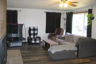 5201 Laurelwood Dr, Klamath Falls, OR 97603 - Photo 14